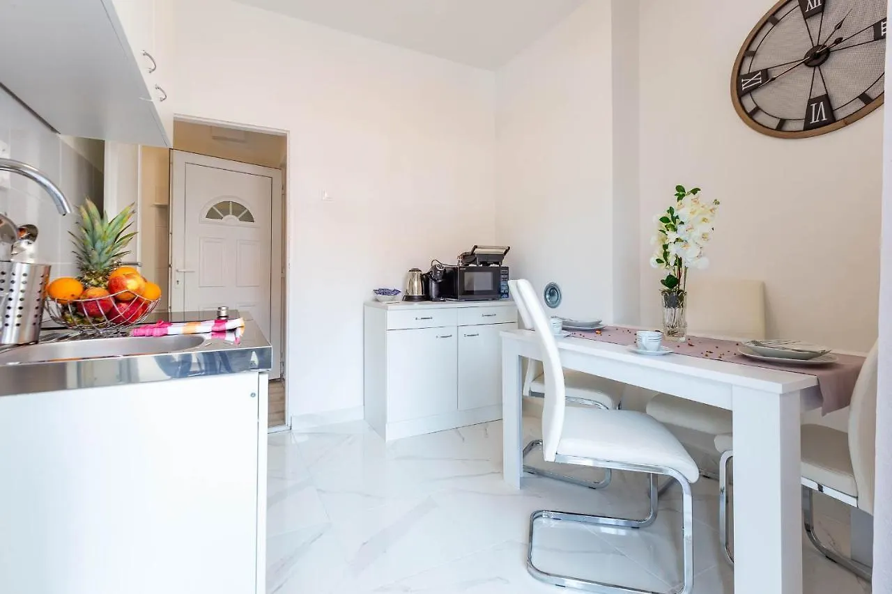 Viktorija 1Br Apartment Zadar