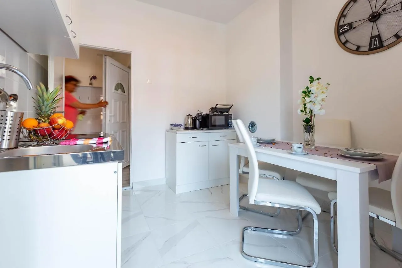 Viktorija 1Br Apartment Zadar